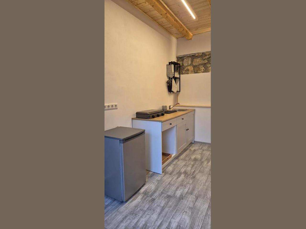 Salas U Bregu In Cheile Carasului Ferienhaus